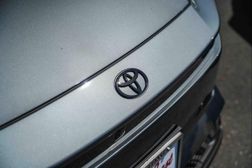 Overcast 2026 Toyota C-HR XSE
