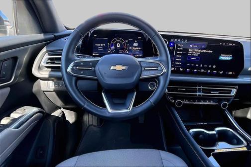 Summit White 2026 Chevrolet Traverse LT