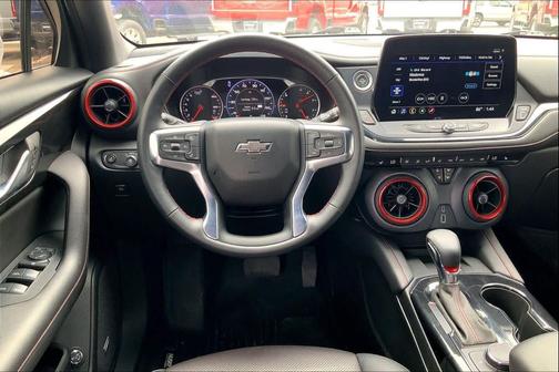 Iridescent Pearl Tricoat 2023 Chevrolet Blazer RS