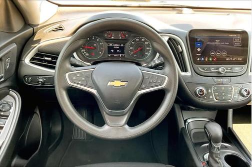 2022 Chevrolet Malibu FWD LT