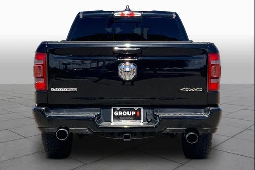 Diamond Black Crystal Pearlcoat 2019 RAM 1500 Laramie