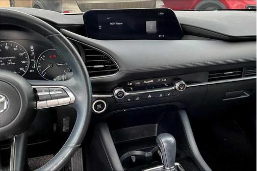 2023 Mazda Mazda3 FWD w/Preferred Package