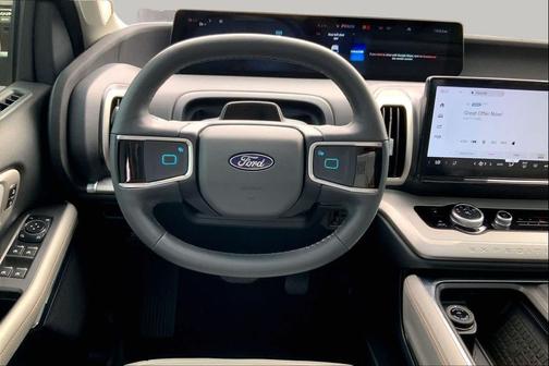Glacier Gray Metallic TriCoat 2025 Ford Expedition Active