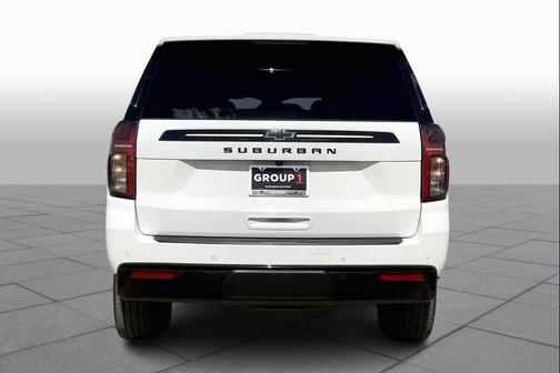 2023 Chevrolet Suburban RST