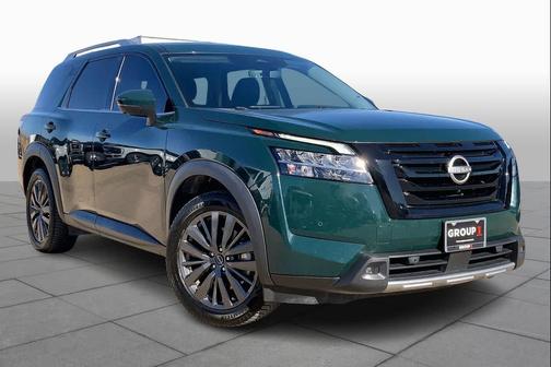 2023 Nissan Pathfinder SL 4WD