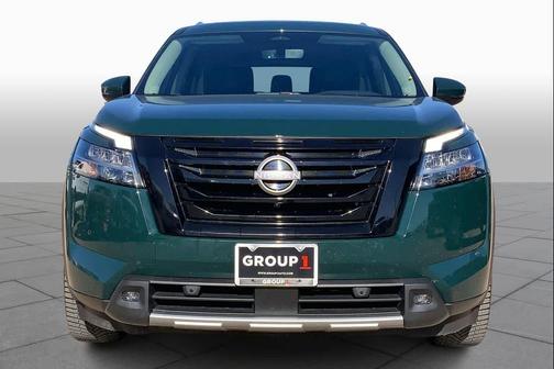 2023 Nissan Pathfinder SL 4WD