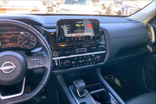 2023 Nissan Pathfinder SL 4WD