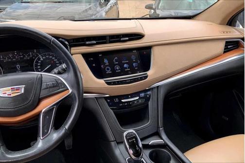 2018 Cadillac XT5 Platinum