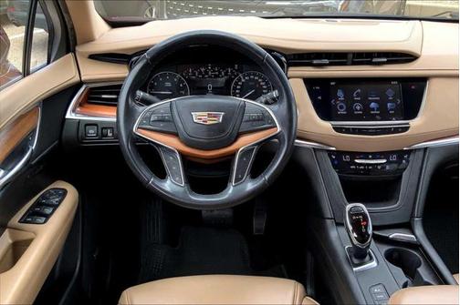 2018 Cadillac XT5 Platinum