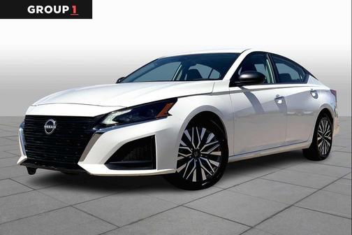 Glacier White 2025 Nissan Altima SV FWD