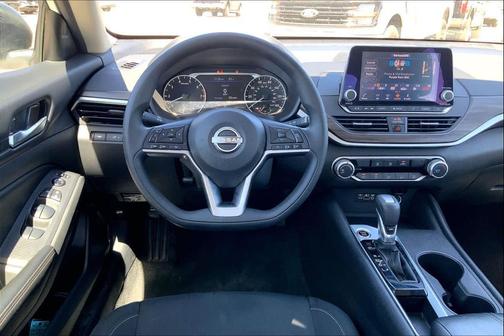 Glacier White 2025 Nissan Altima SV FWD