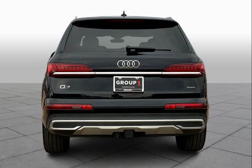 2021 Audi Q7 45 Premium Plus