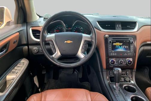 White Diamond Tricoat 2015 Chevrolet Traverse LTZ
