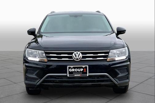 Deep Black Pearl 2019 Volkswagen Tiguan 2.0T SE