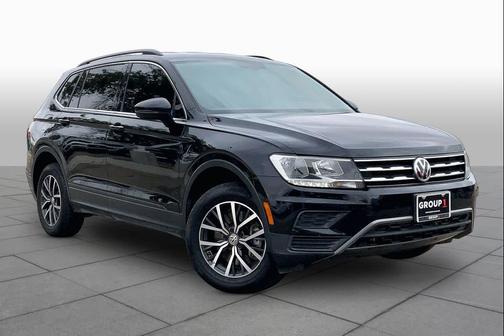 Deep Black Pearl 2019 Volkswagen Tiguan 2.0T SE