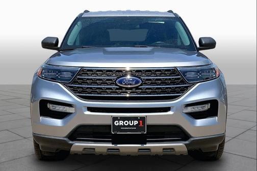 Iconic Silver Metallic 2021 Ford Explorer XLT