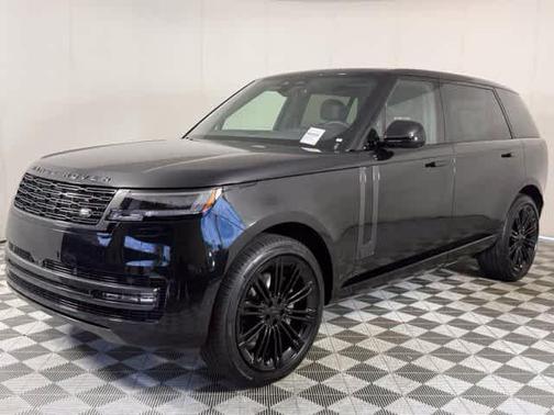 Santorini Black 2026 Land Rover Range Rover P400 SE 7 Seat