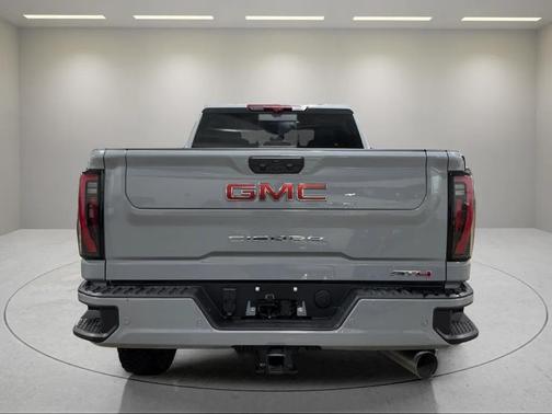 2025 GMC Sierra 2500 AT4