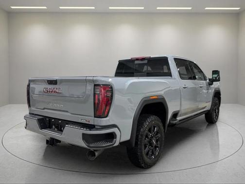 2025 GMC Sierra 2500 AT4
