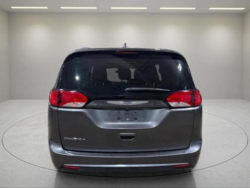 2018 Chrysler Pacifica Touring-L Plus
