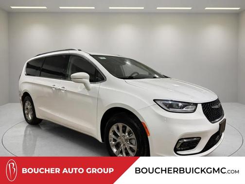 2022 Chrysler Pacifica Touring-L