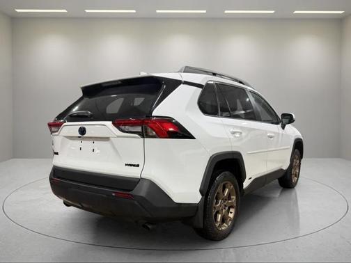 2023 Toyota RAV4 Hybrid Woodland Edition