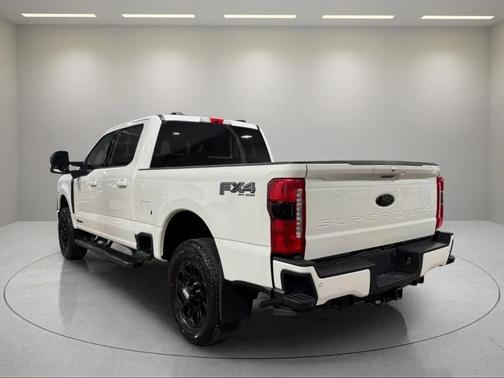 2024 Ford F-350 Lariat Super Duty