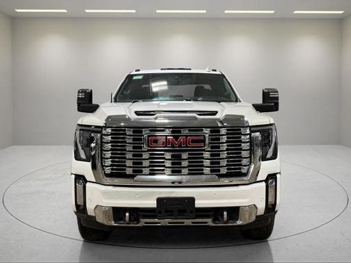 2024 GMC Sierra 2500 Denali