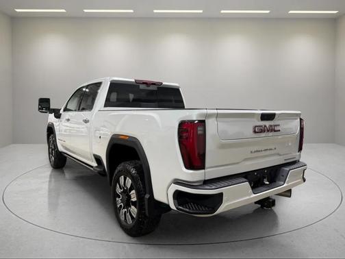 2024 GMC Sierra 2500 Denali