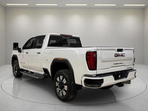 2024 GMC Sierra 2500 Denali