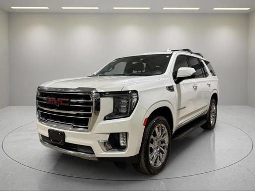 White Frost Tricoat 2022 GMC Yukon SLT
