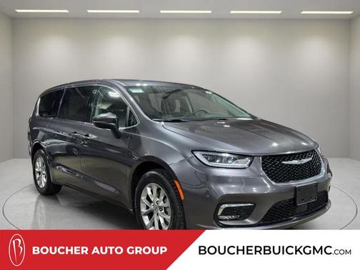 2023 Chrysler Pacifica Touring-L