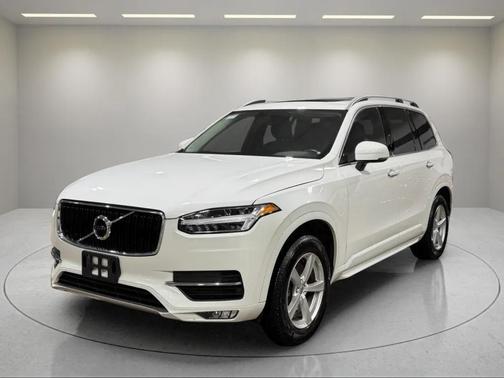2018 Volvo XC90 T5 Momentum