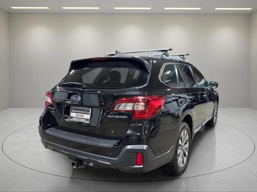 2018 Subaru Outback 2.5i Touring