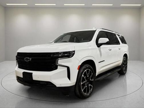 Summit White 2024 Chevrolet Suburban RST