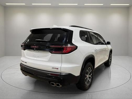 2024 GMC Acadia AT4