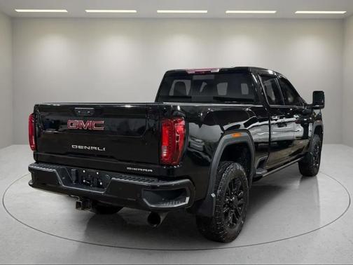 2023 GMC Sierra 2500 Denali