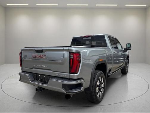 2024 GMC Sierra 2500 Denali