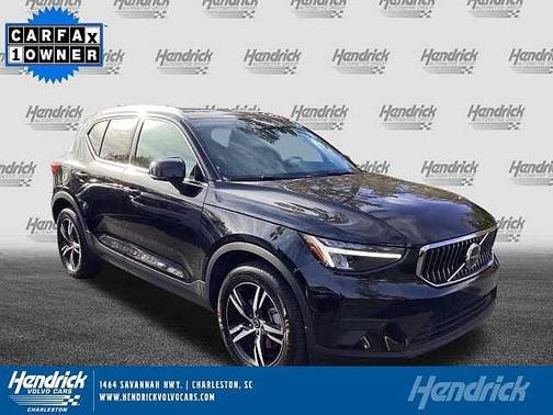 2025 Volvo XC40 Core