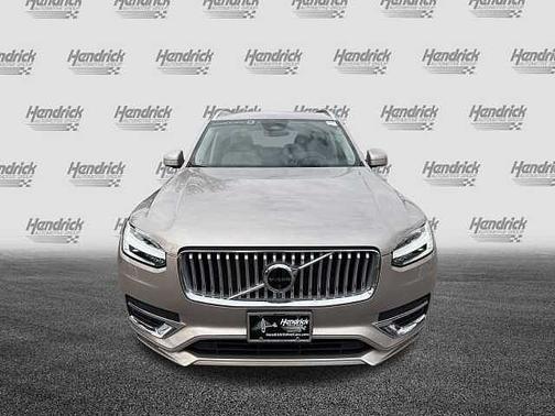 2023 Volvo XC90 Plus