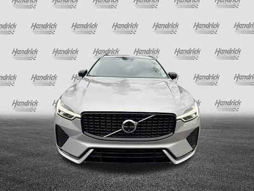 2025 Volvo XC60 Plus