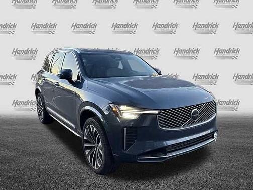 2025 Volvo XC90 Core