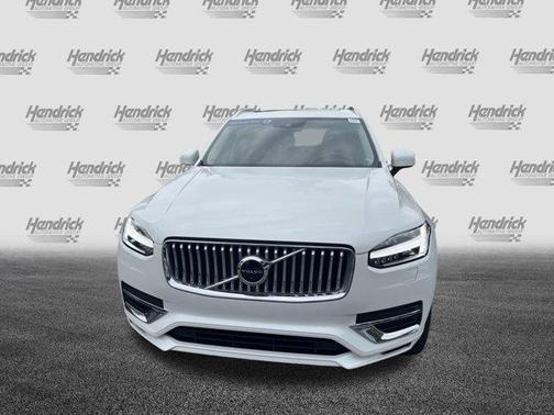 2022 Volvo XC90 Recharge Plug-In Hybrid T8 Inscription Expression 6 Passenger