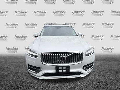 2024 Volvo XC90 Plus