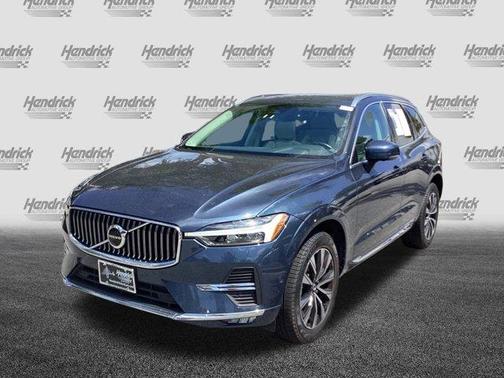 2023 Volvo XC60 B5 Plus Bright Theme