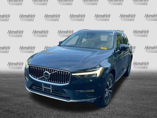 2023 Volvo XC60 B5 Plus Bright Theme
