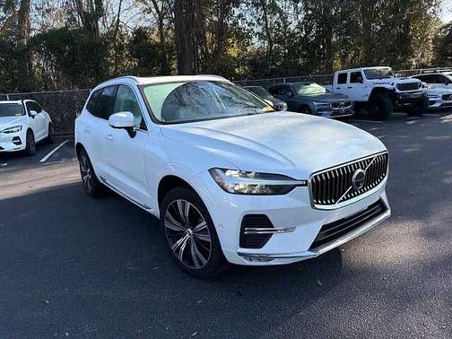 2023 Volvo XC60 Plus