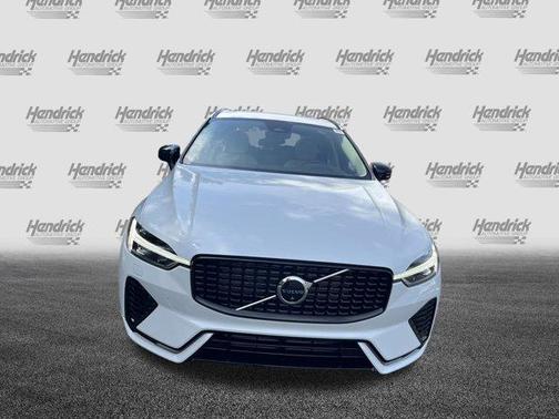 2025 Volvo XC60 Plug-In Hybrid T8 Plus