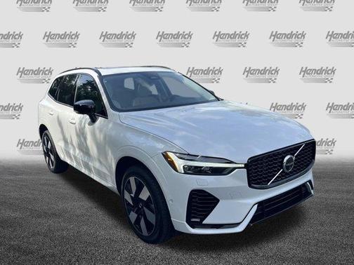 2025 Volvo XC60 Plug-In Hybrid T8 Plus