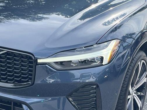 2025 Volvo XC60 B5 Ultra